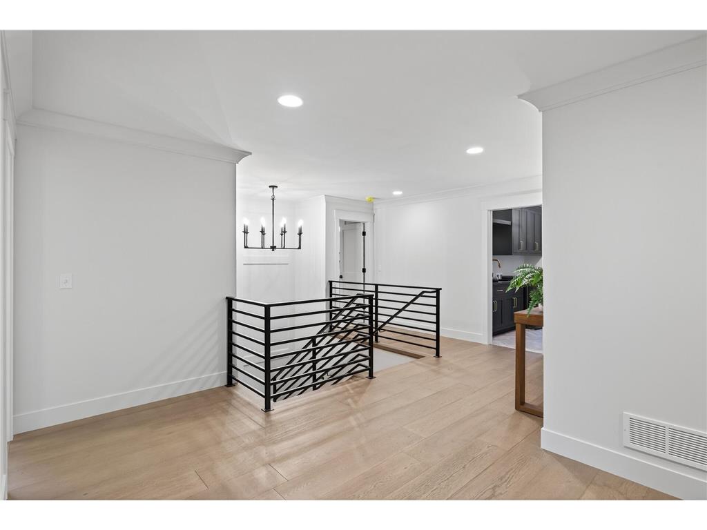 641 Park Street E Wayzata MN 55391 6813056 image46