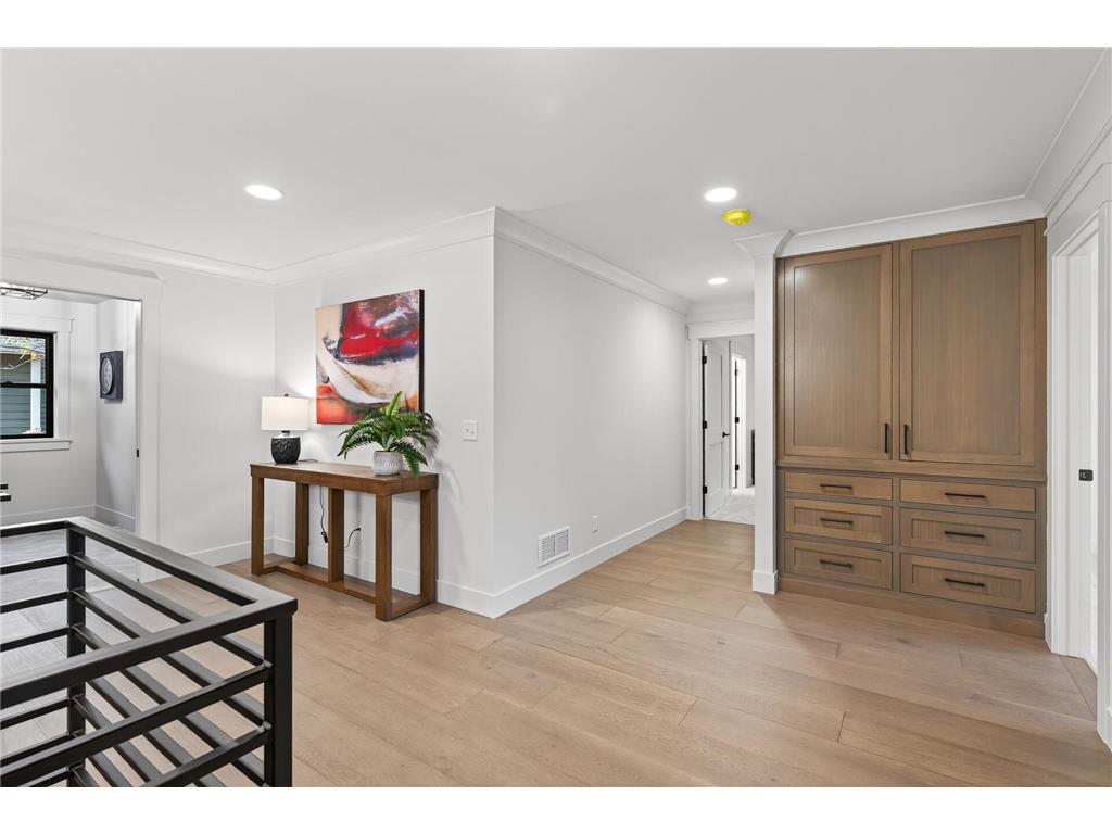 641 Park Street E Wayzata MN 55391 6813056 image49