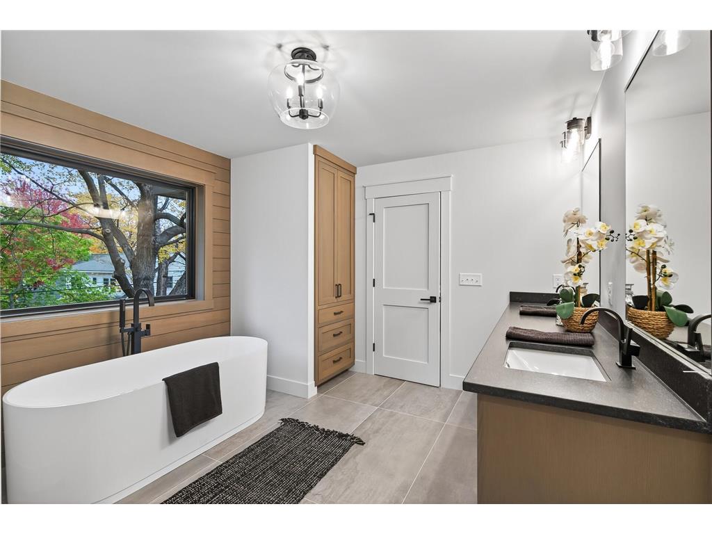 641 Park Street E Wayzata MN 55391 6813056 image59