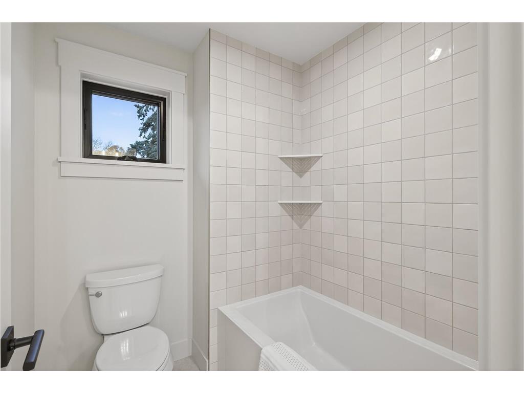 641 Park Street E Wayzata MN 55391 6813056 image71