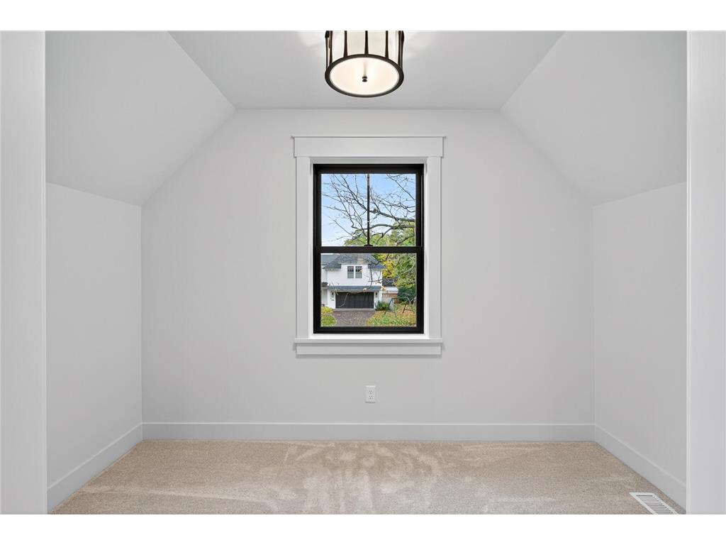 641 Park Street E Wayzata MN 55391 6813056 image77