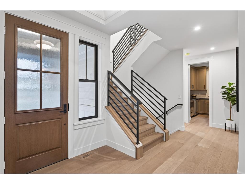 641 Park Street E Wayzata MN 55391 6813056 image9