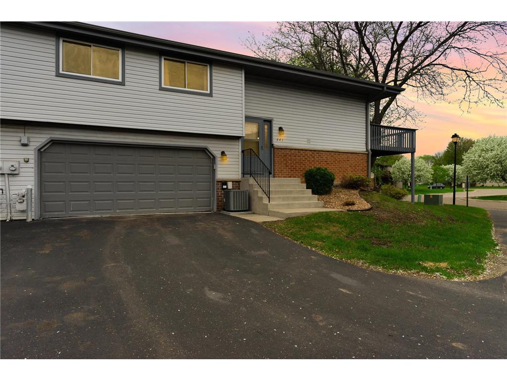 641 Portland Place Burnsville MN 55337 6370793 image1