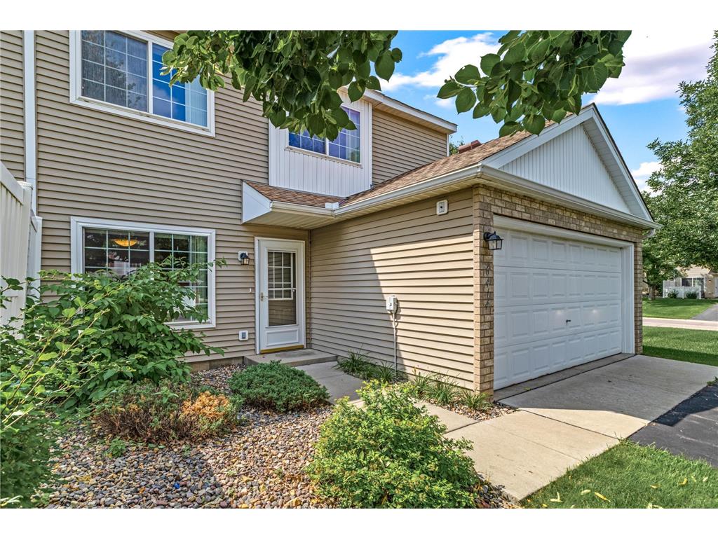 6414 158th Street W Apple Valley MN 55124 6779468 image1