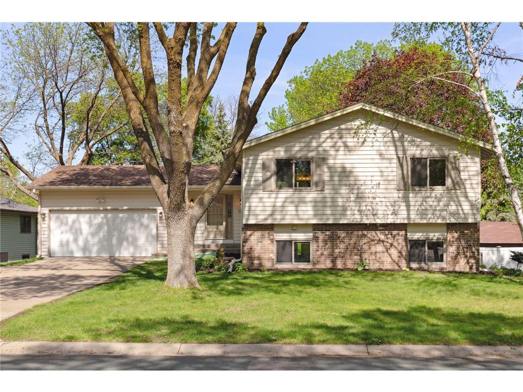 6416 Pineview Lane N Maple Grove MN 55369 6353841 image1