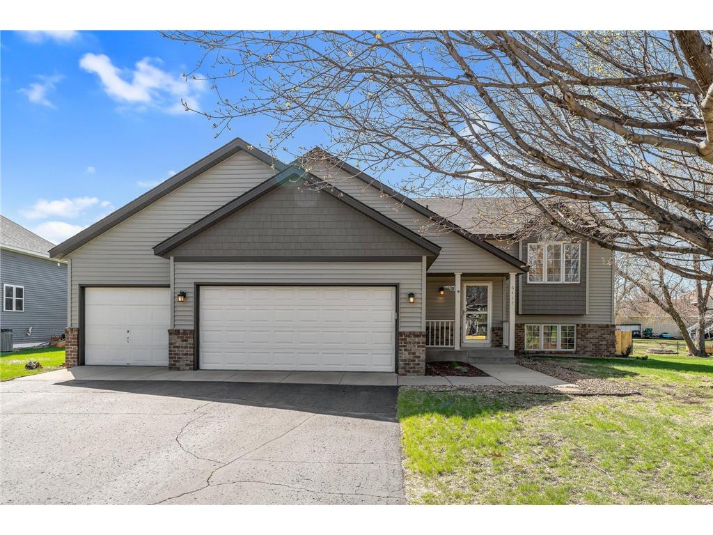 6417 Neddersen Parkway Brooklyn Park MN 55445 6673610 image1