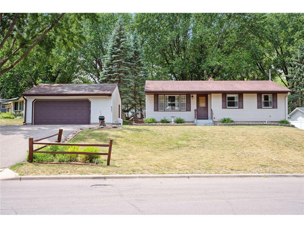 6417 Scheel Drive, Woodbury, MN 55125 MLS 6402366 Edina Realty