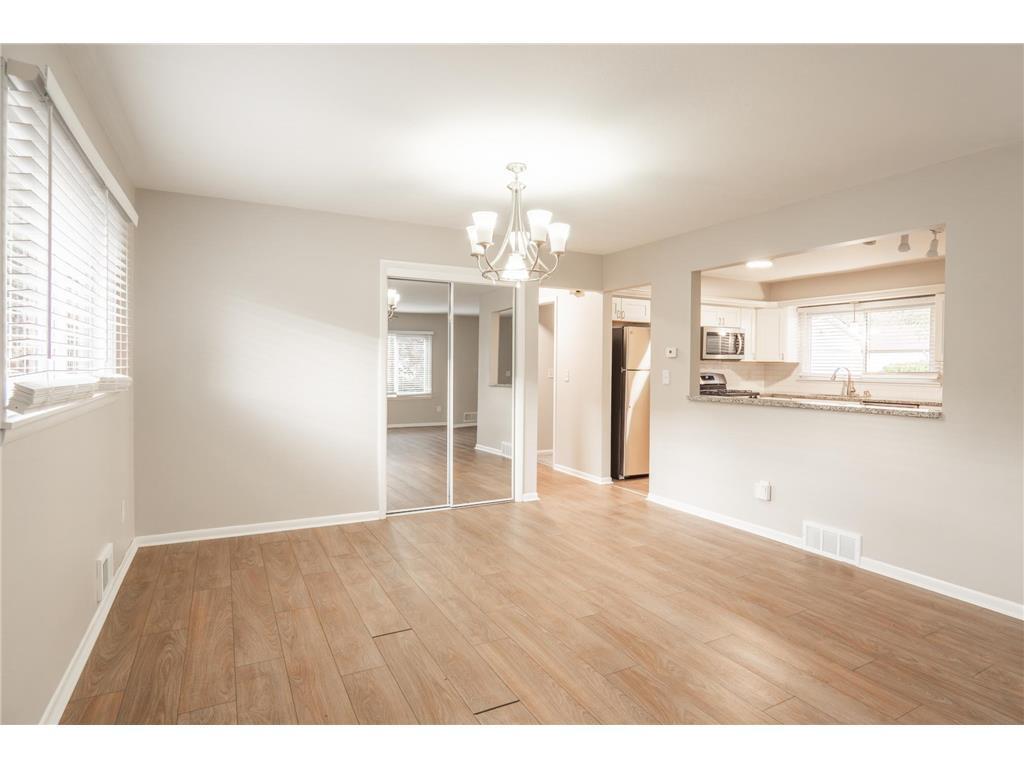 6418 Knoll St N Golden Valley MN 55427 7109289 image3