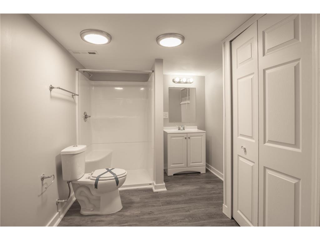 6418 Knoll Street N Golden Valley MN 55427 7018469 image15