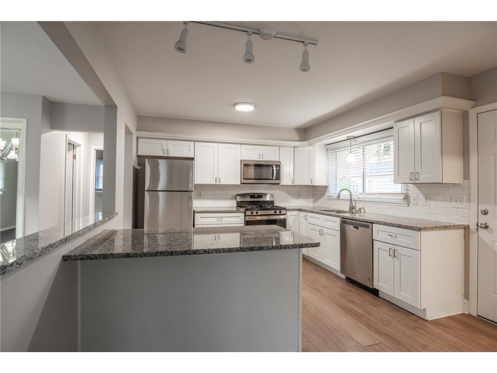 6418 Knoll Street N Golden Valley MN 55427 7093143 image6