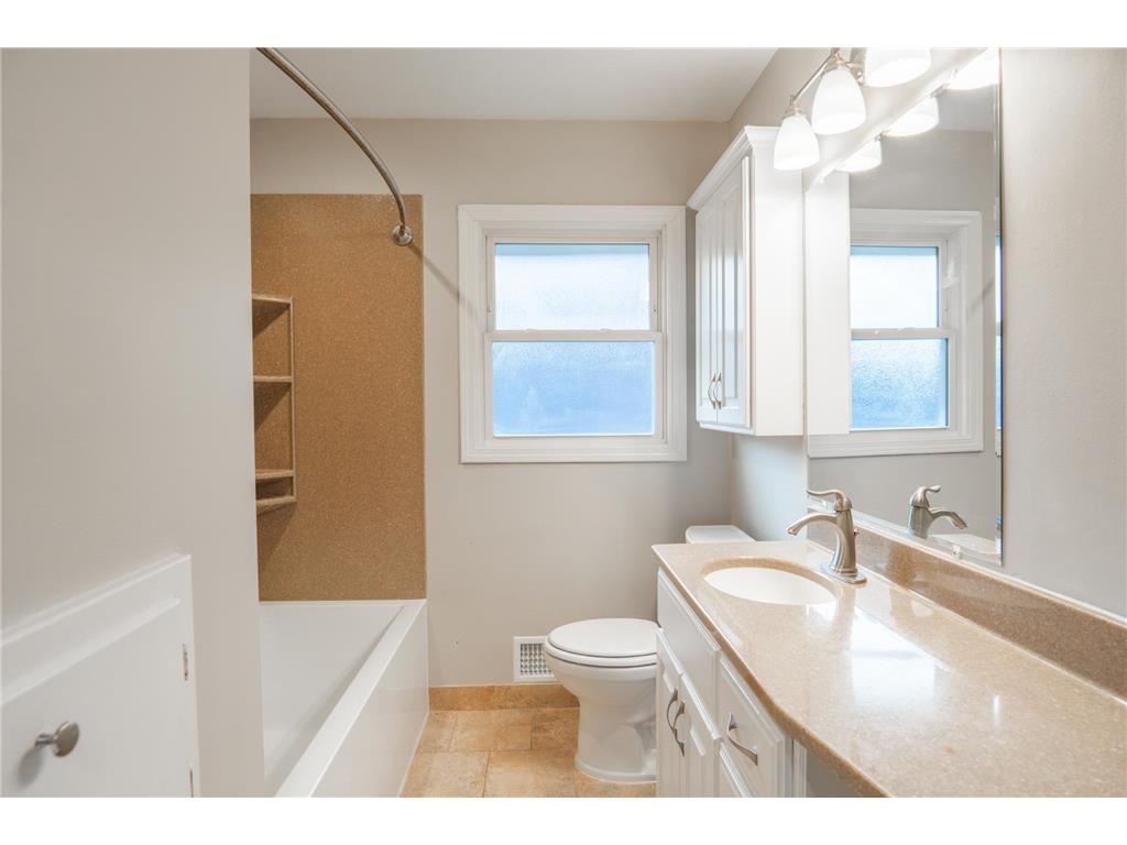 6418 Knoll Street N Golden Valley MN 55427 7093143 image9