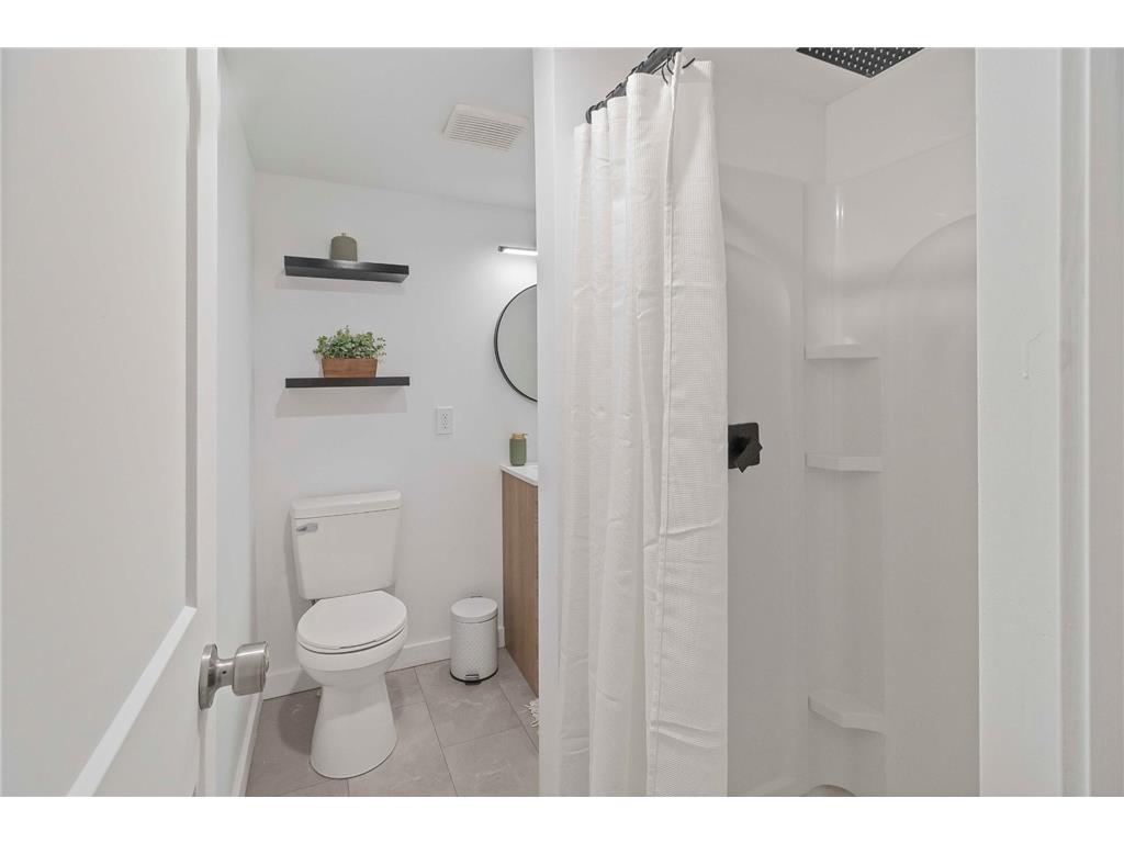 6419 Toledo Avenue N Brooklyn Center MN 55429 7075840 image22