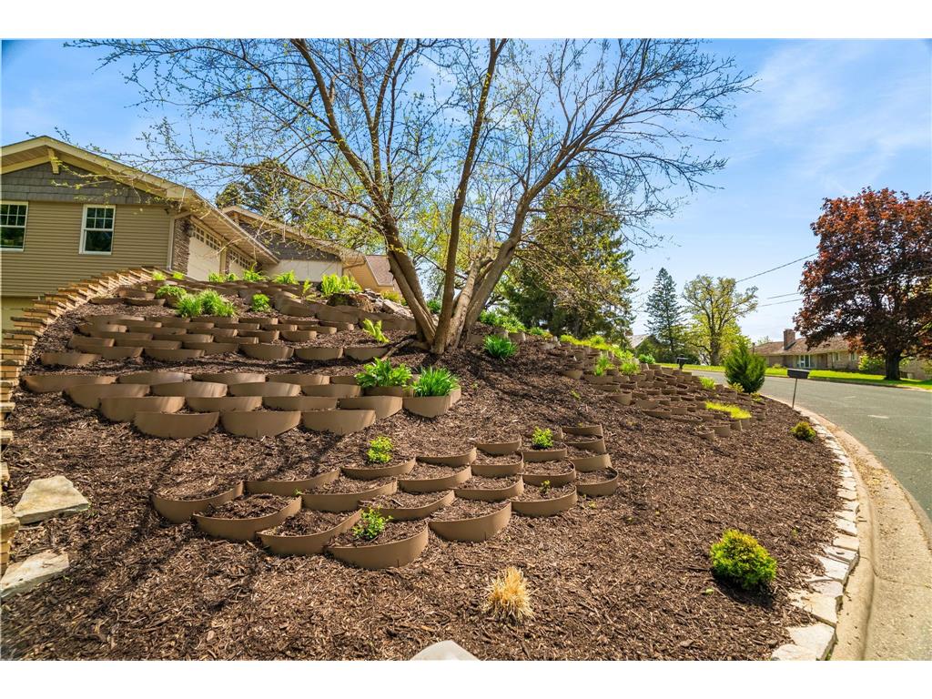 6420 Bluff Drive Bloomington MN 55438 7023961 image2