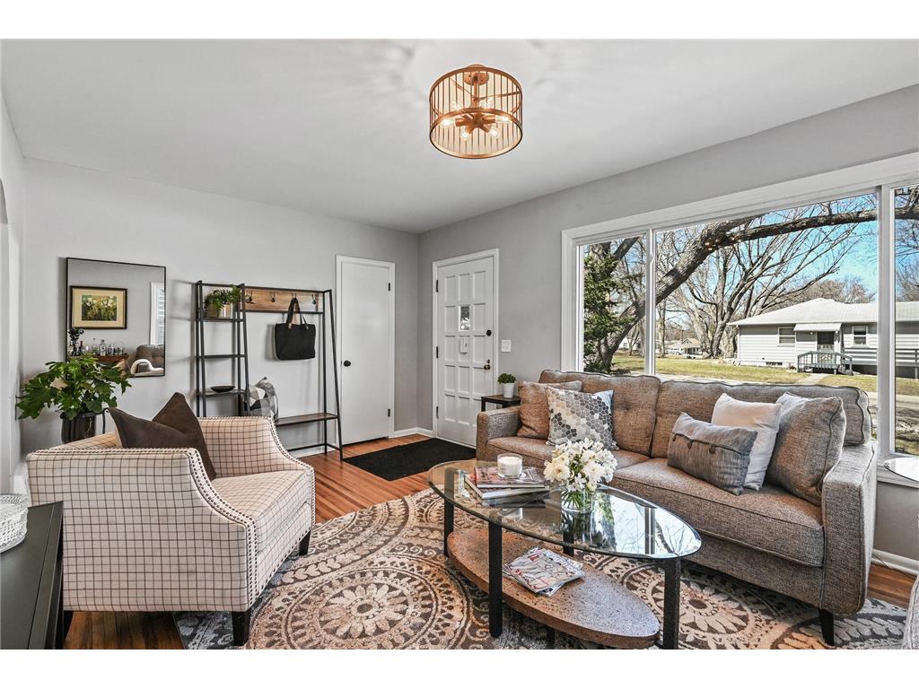 6421 47th Avenue N Crystal MN 55428 6350818 image1