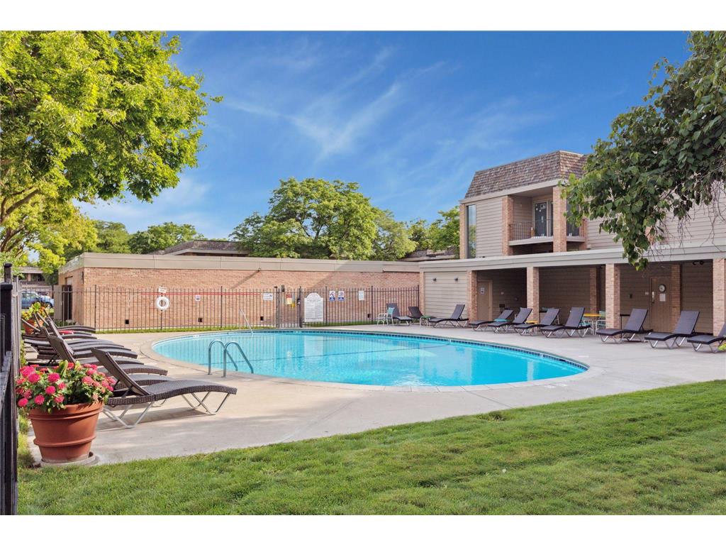 6423 Colony Way #1A Edina MN 55435 7013924 image32