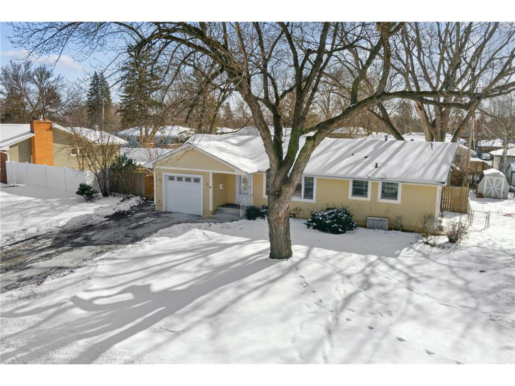 6425 37th Avenue N Crystal MN 55427 6672152 image1