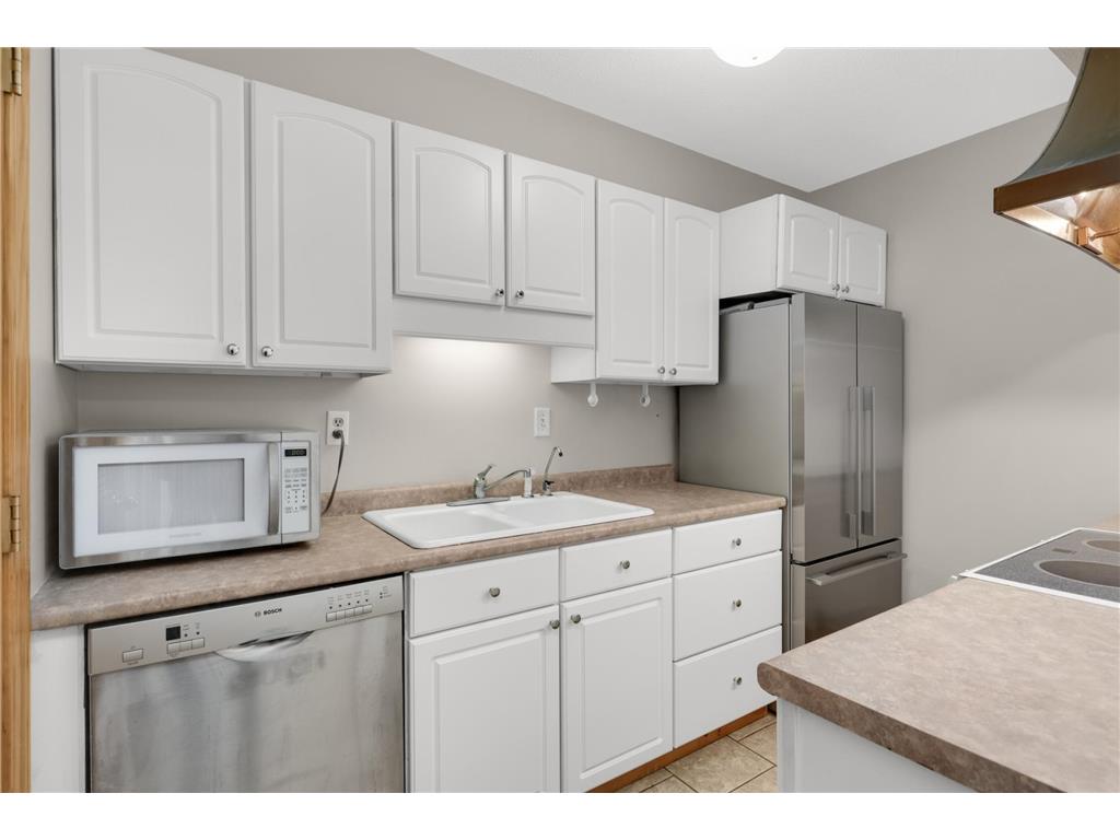 6425 Barrie Road Edina MN 55435 7024945 image12
