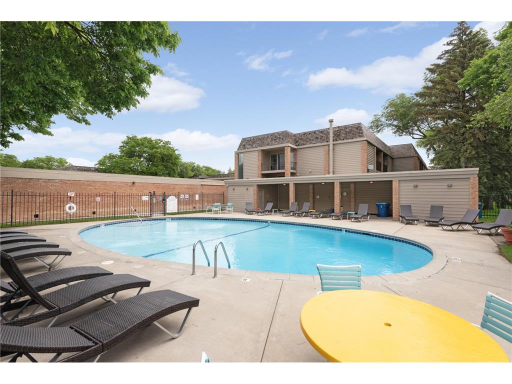 6425 Barrie Road Edina MN 55435 7024945 image21