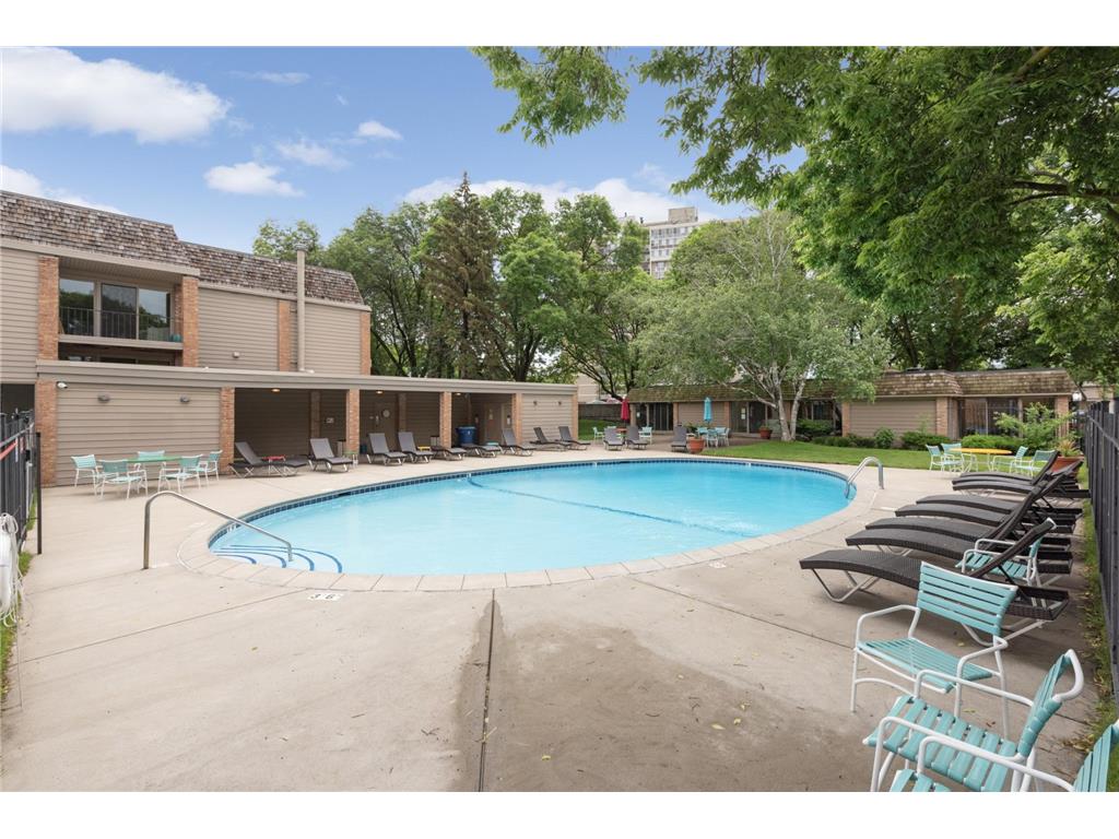6425 Barrie Road Edina MN 55435 7024945 image22