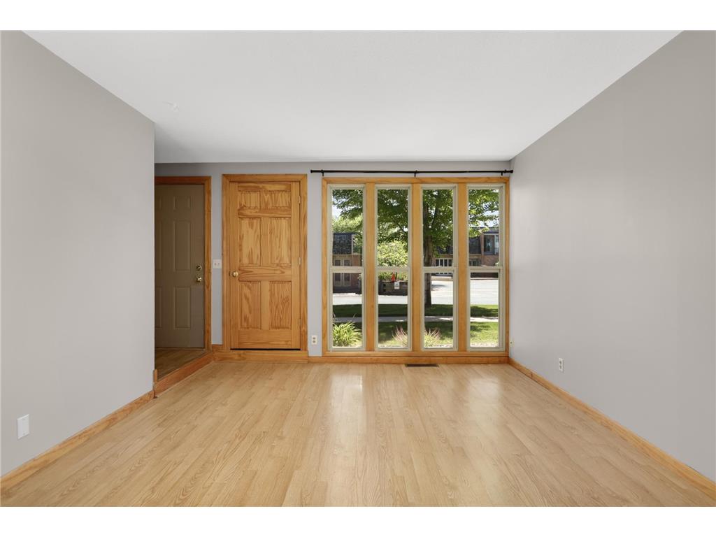 6425 Barrie Road Edina MN 55435 7024945 image4
