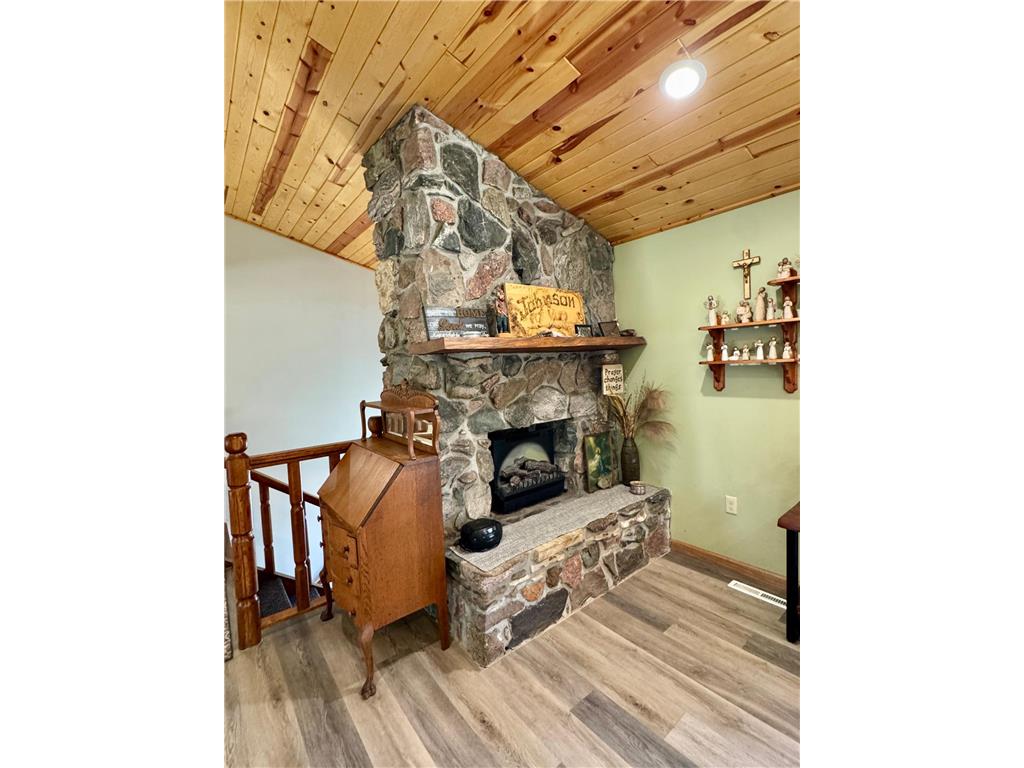 64280 300th Street Warroad MN 56763 7056556 image10