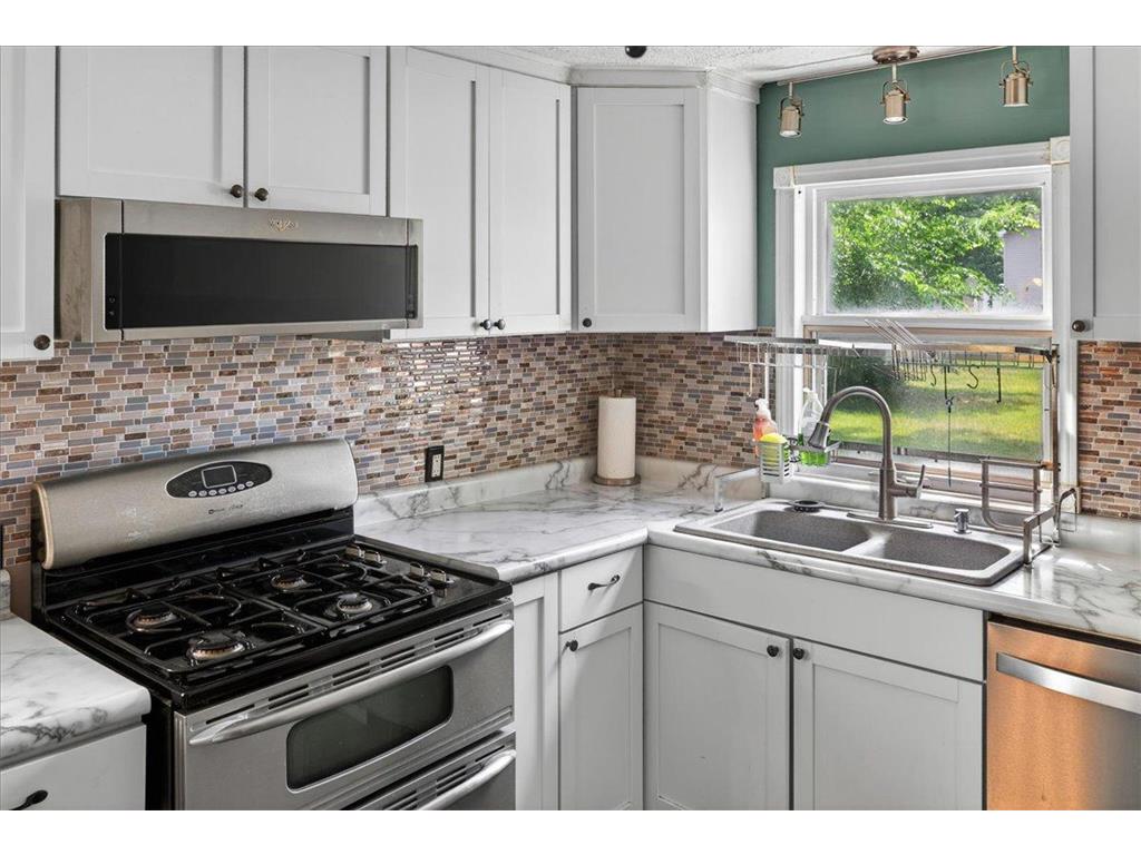 6429 Maple Street North Branch MN 55056 7084018 image19