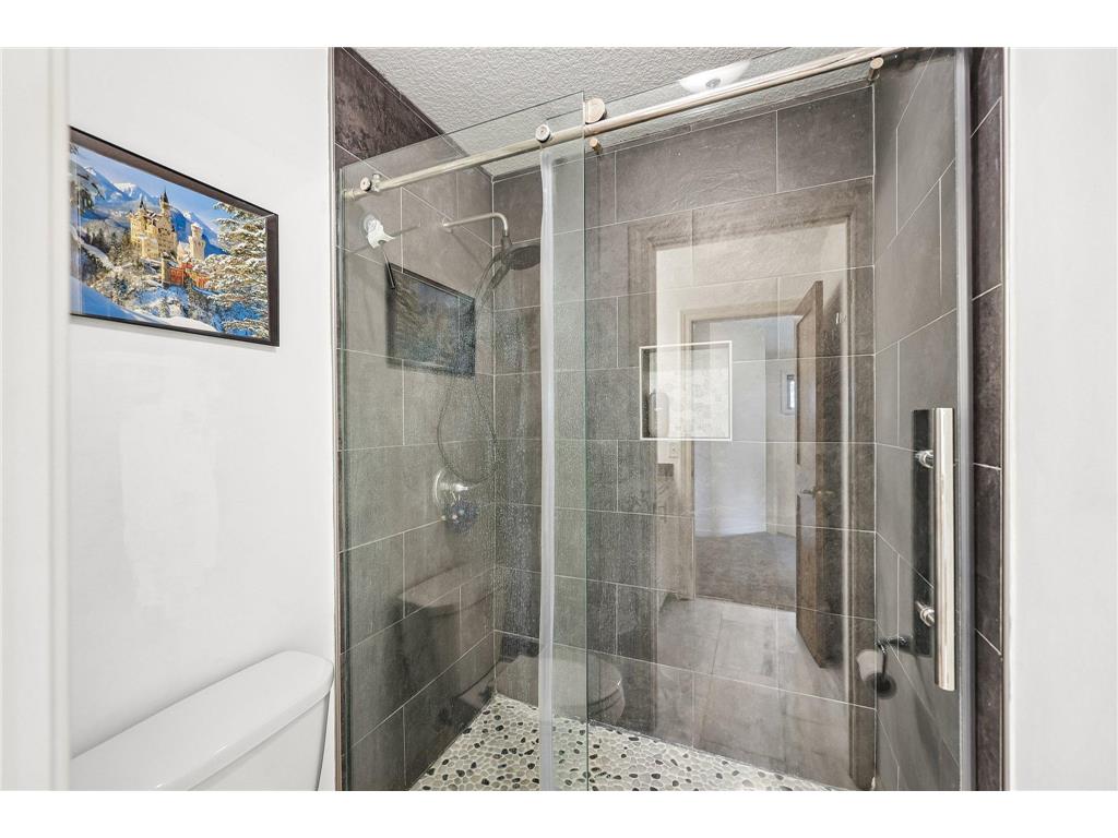 643 Parkside Court Eagan MN 55123 7058541 image23