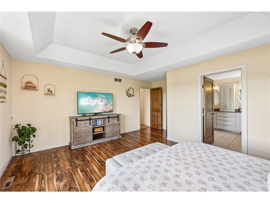 643 Parkside Court Eagan MN 55123 7058541 image31