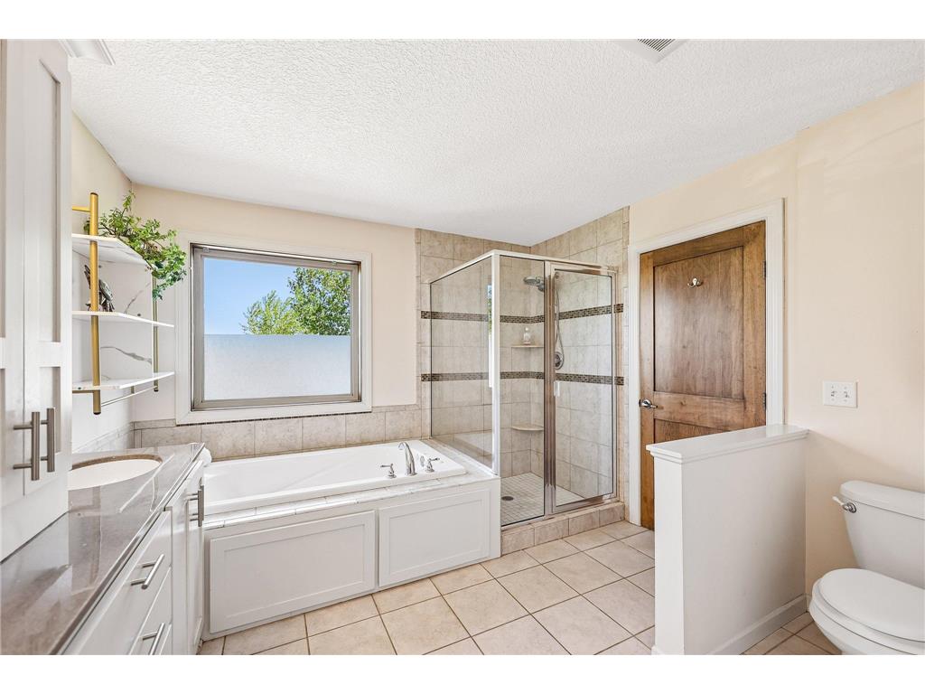 643 Parkside Court Eagan MN 55123 7058541 image34