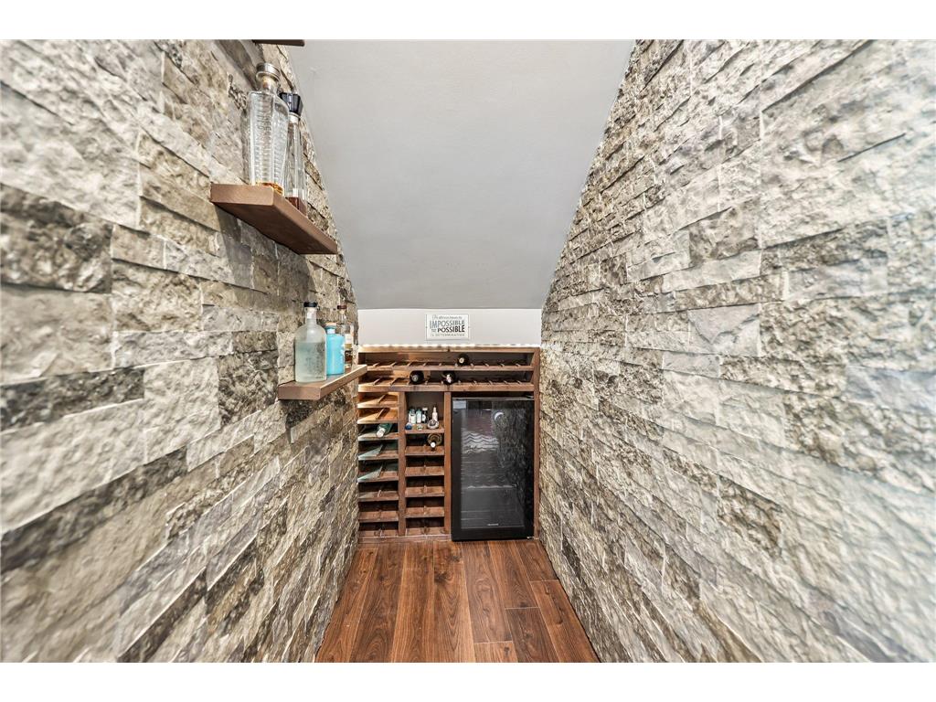 643 Parkside Court Eagan MN 55123 7058541 image37