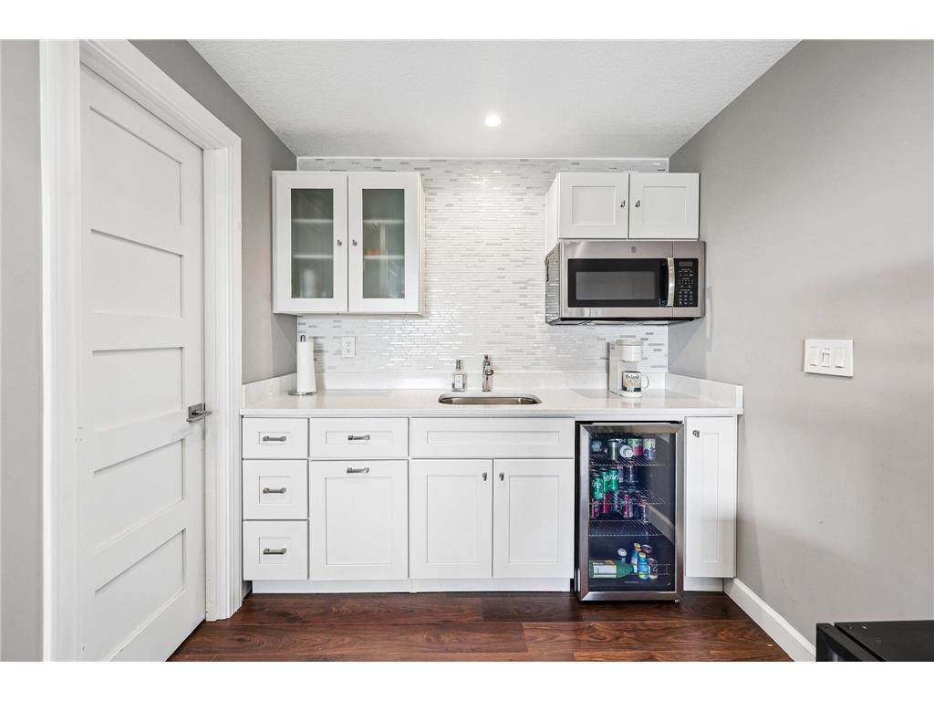643 Parkside Court Eagan MN 55123 7058541 image38