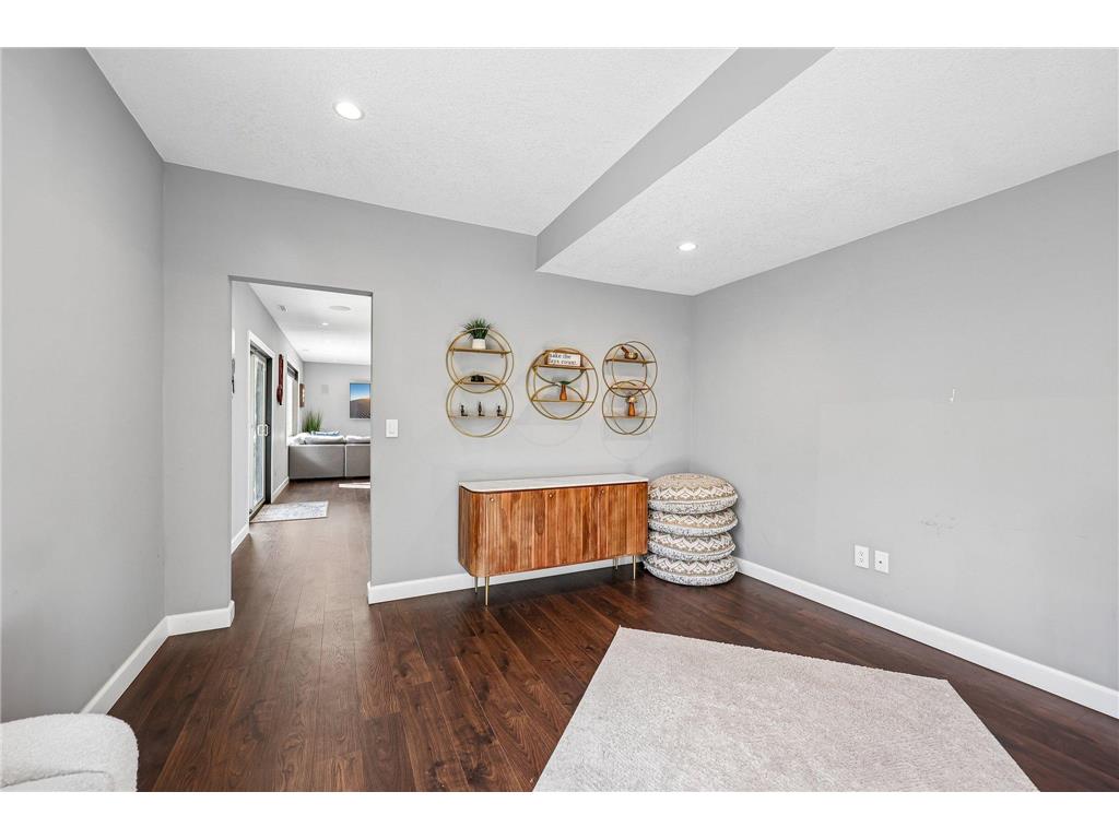 643 Parkside Court Eagan MN 55123 7058541 image48