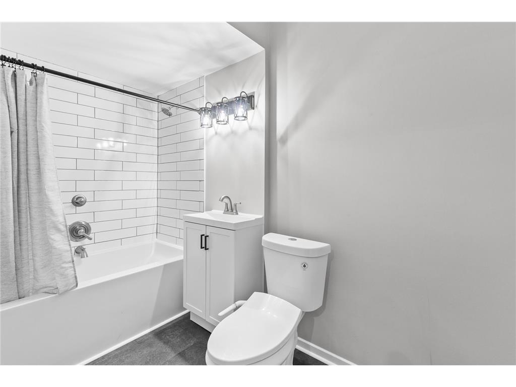 643 Roundhouse Street Shakopee MN 55379 7064996 image8