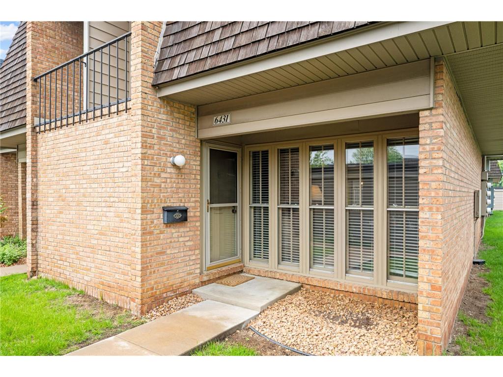 6431 Barrie Road Edina MN 55435 6374759 image1