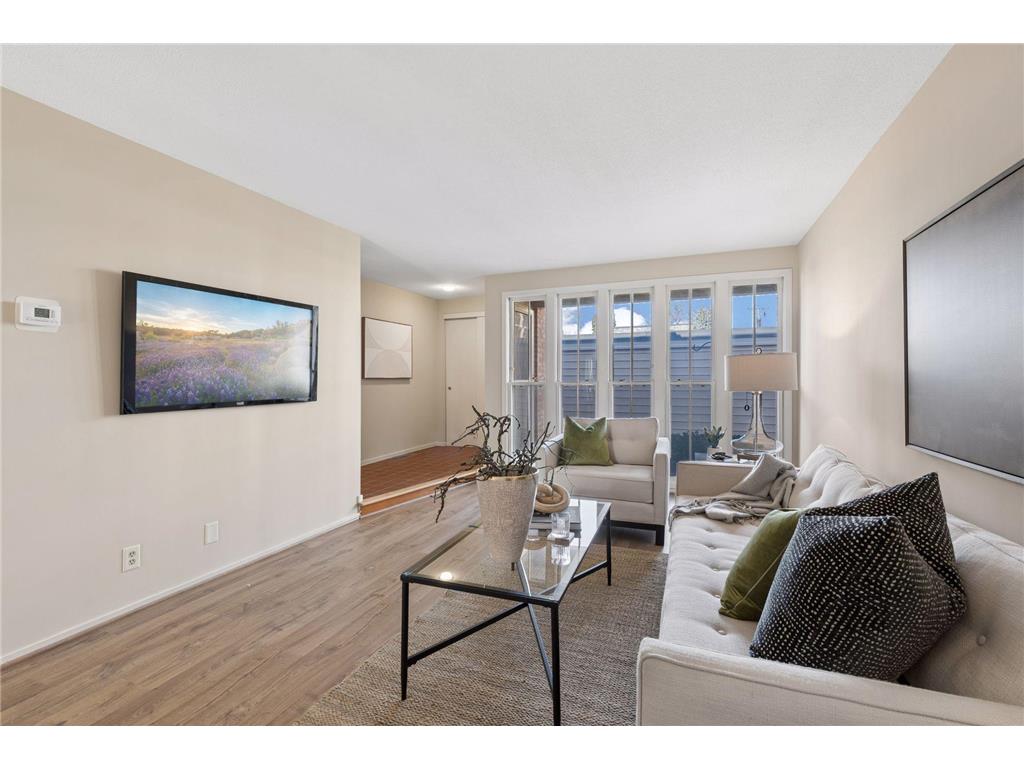 6433 Barrie Road Edina MN 55435 7082993 image1