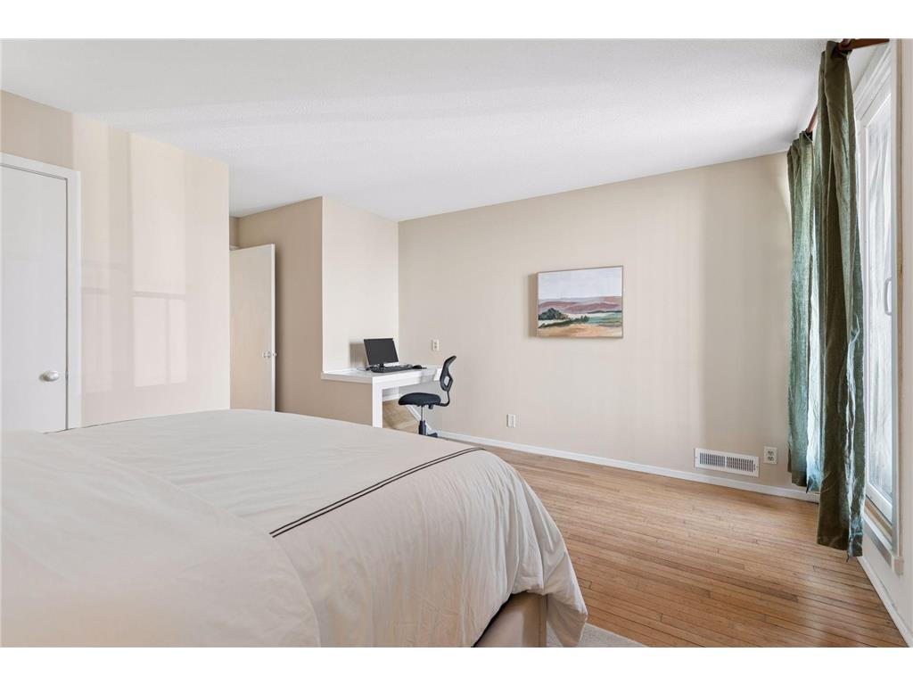 6433 Barrie Road Edina MN 55435 7082993 image19