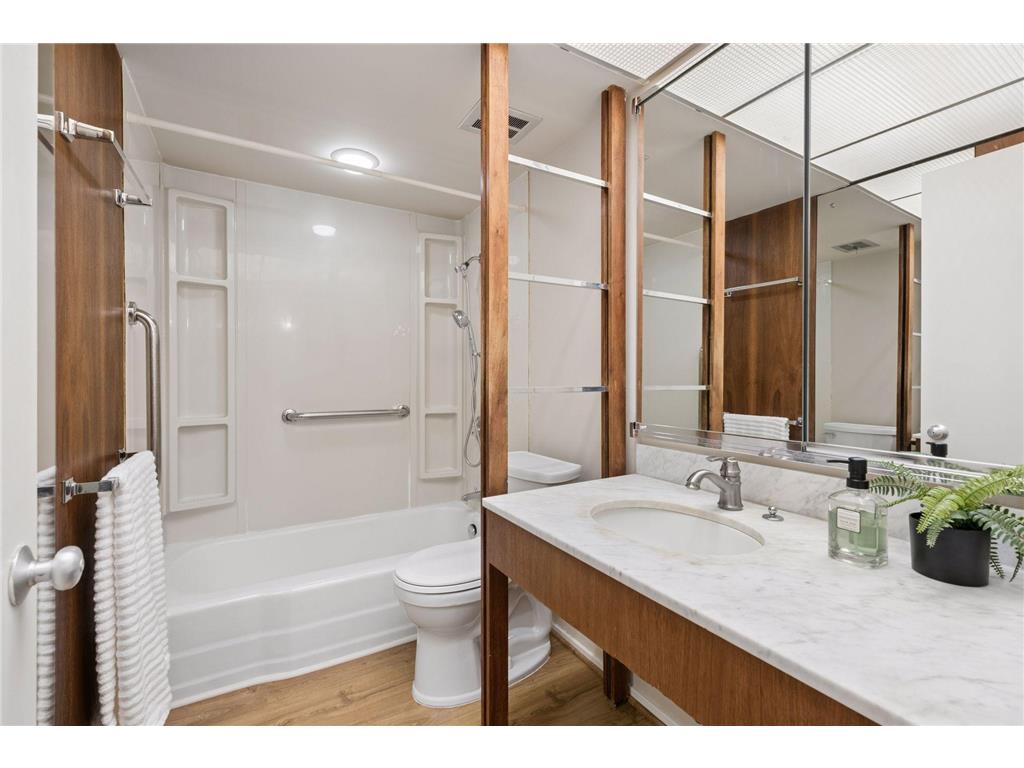 6433 Barrie Road Edina MN 55435 7082993 image21