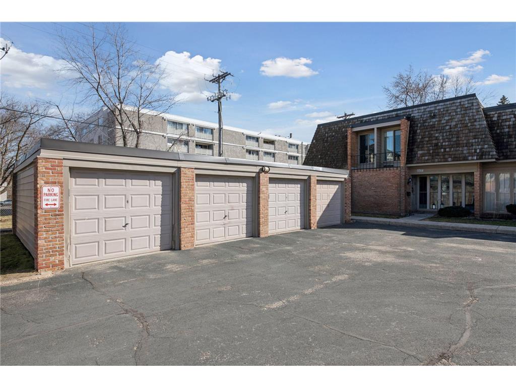 6433 Barrie Road Edina MN 55435 7082993 image27