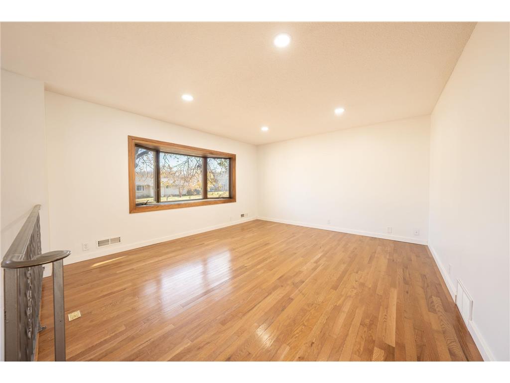 6435 Dawn Way Inver Grove Heights MN 55076 6817397 image8