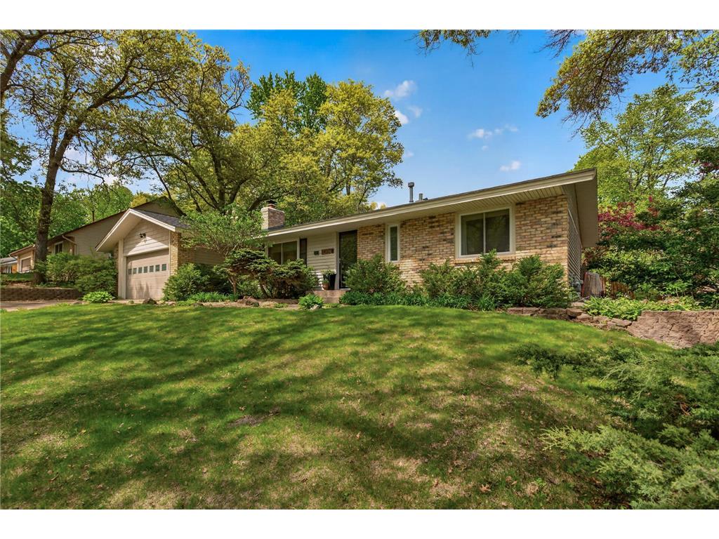 6437 134th Street W Apple Valley MN 55124 7072742 image1