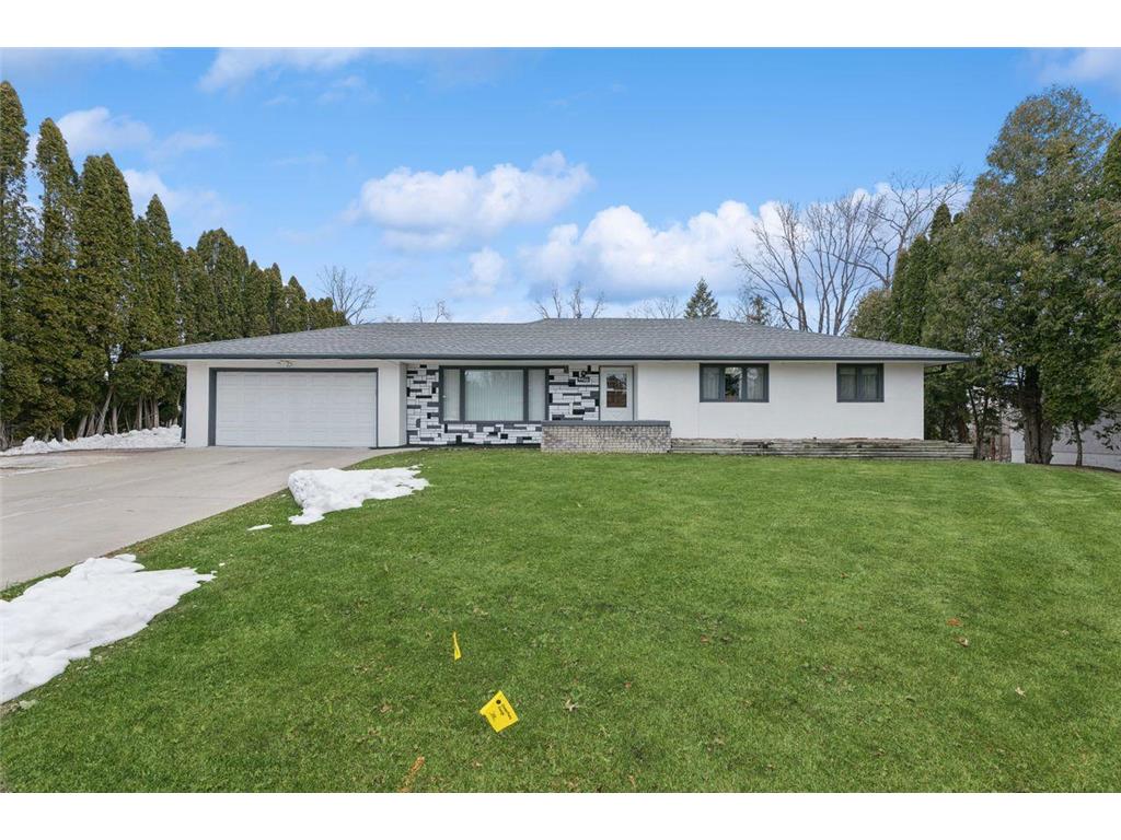 6440 Hampshire Place N Golden Valley MN 55427 6502547 image1