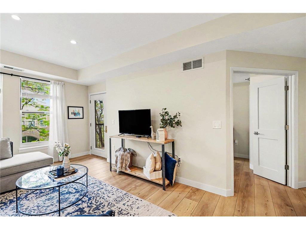 645 N 1st Street #300 Minneapolis MN 55401 7079283 image9