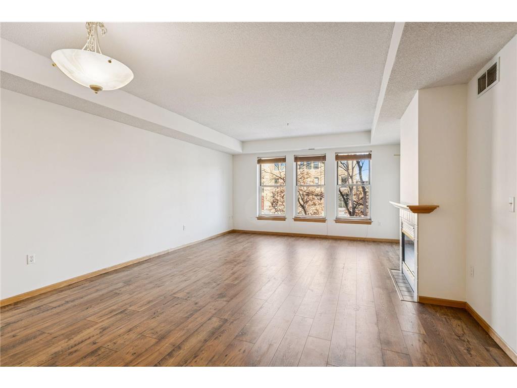 645 N 1st Street #306 Minneapolis MN 55401 7024449 image1