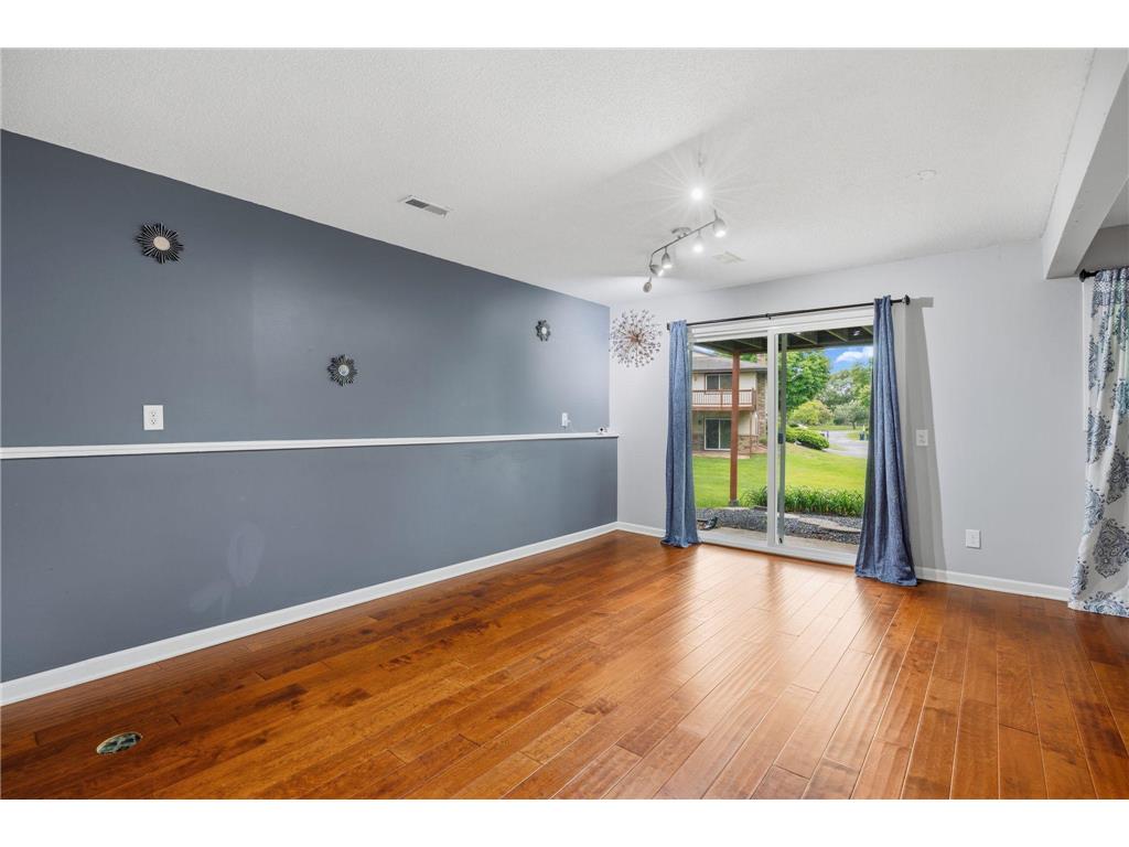 645 Portland Place Burnsville MN 55337 7079359 image17