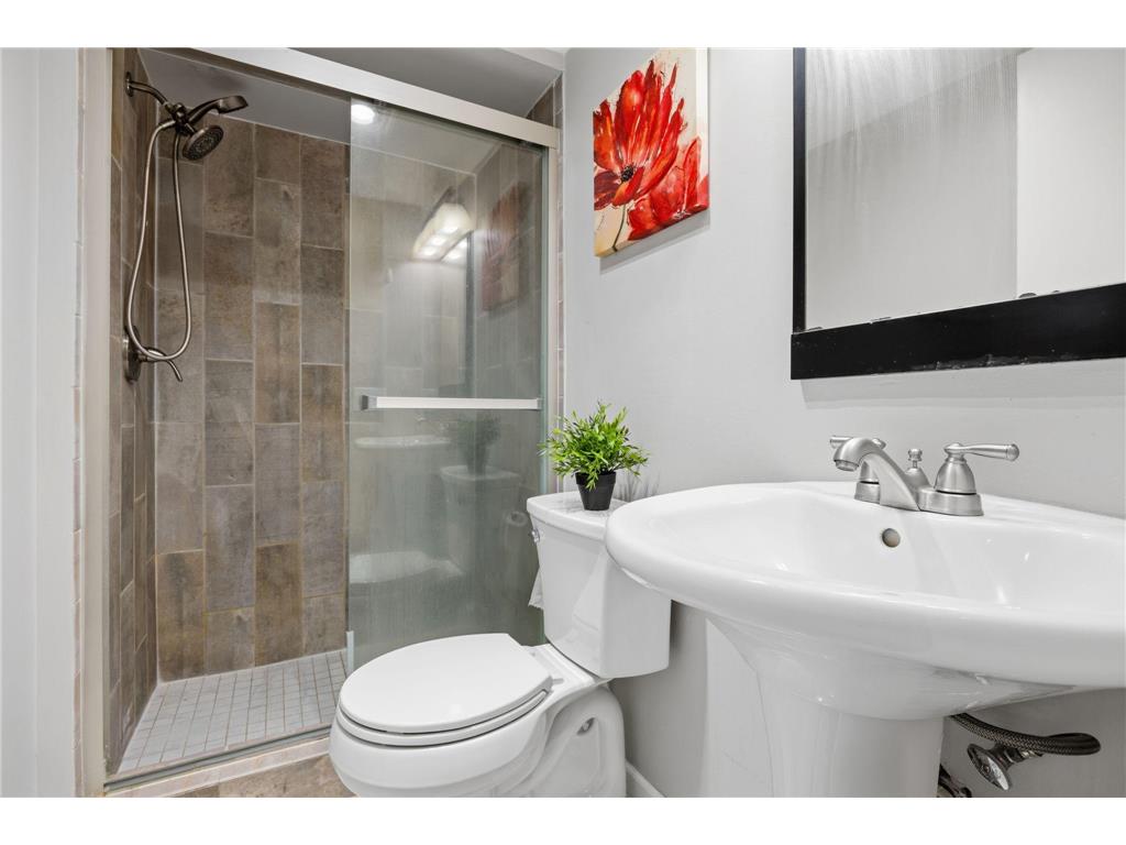 645 Portland Place Burnsville MN 55337 7079359 image21