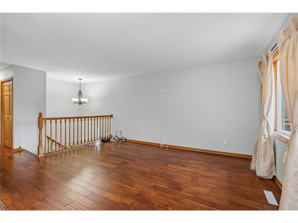 645 Portland Place Burnsville MN 55337 7079359 image6