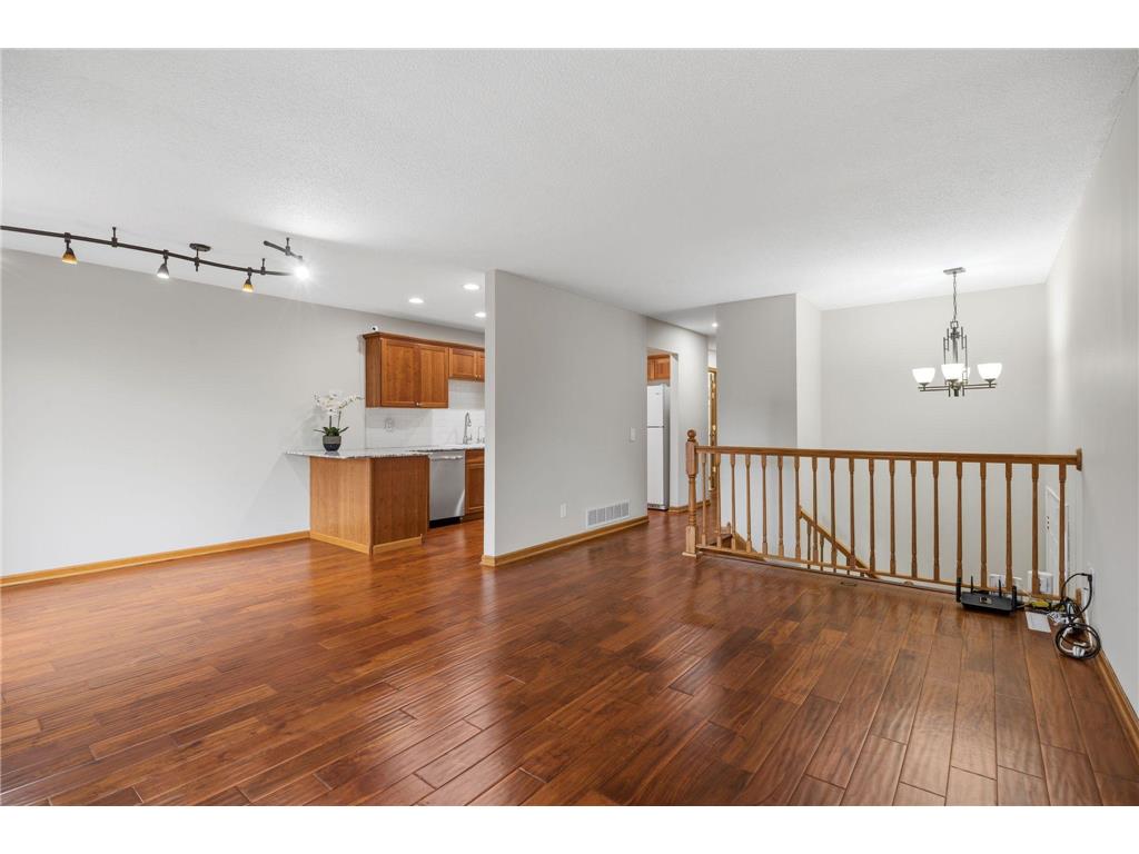 645 Portland Place Burnsville MN 55337 7079359 image7