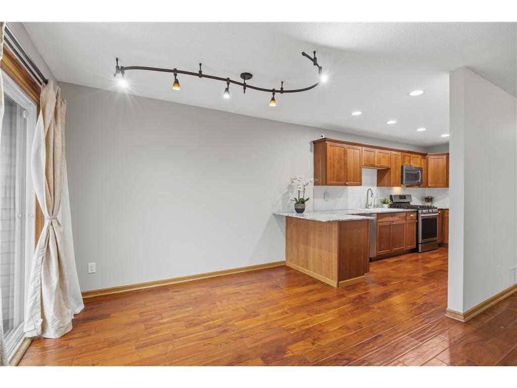 645 Portland Place Burnsville MN 55337 7079359 image8