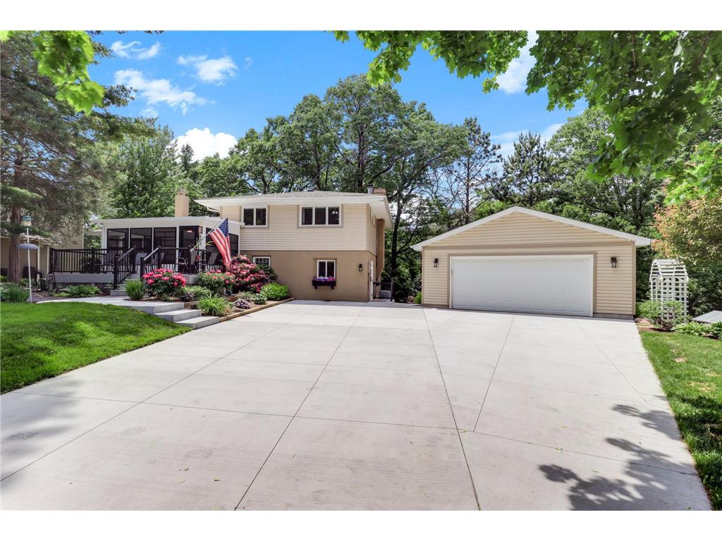 645 Warner Avenue S Mahtomedi MN 55115 7068801 image1