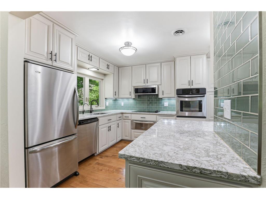 645 Warner Avenue S Mahtomedi MN 55115 7068801 image13